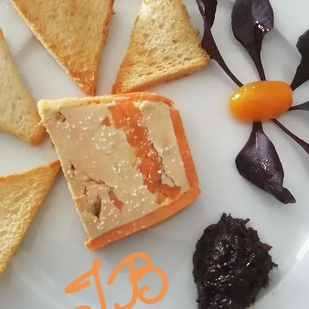 Le Merle Blanc Hotell *