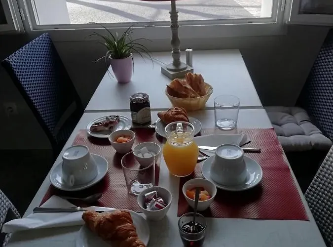 Le Merle Blanc Hotel